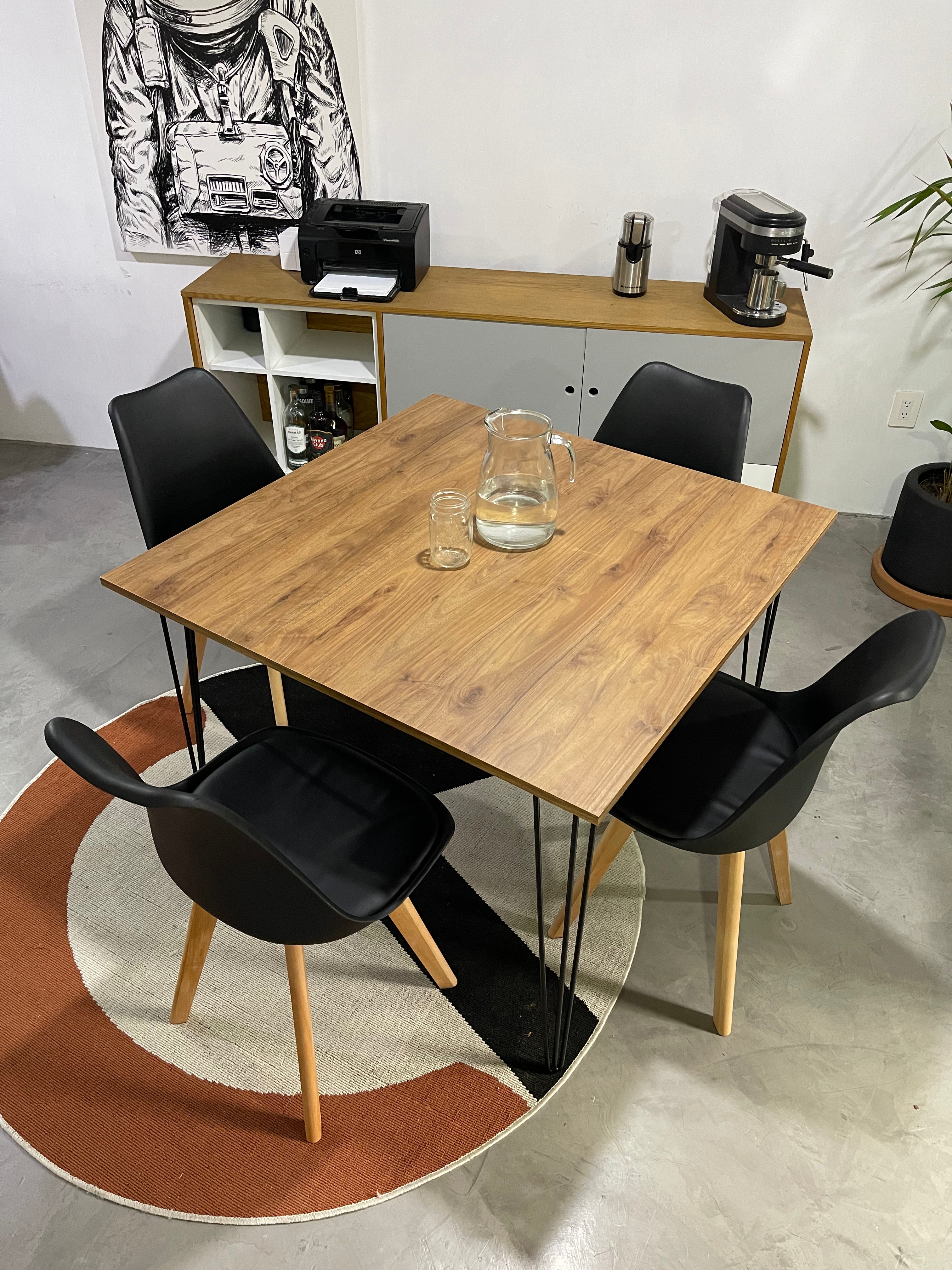 Comedor Industrial Nogal (110x110 cm) - 4 personas